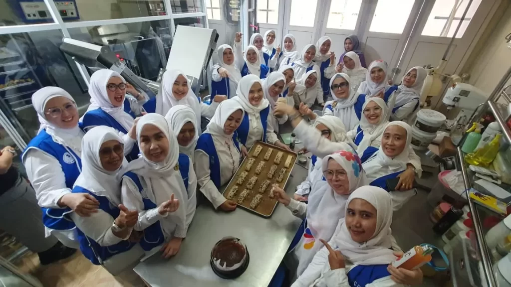 Kunjungi Dapur Produksi The Cake Shop Golden France